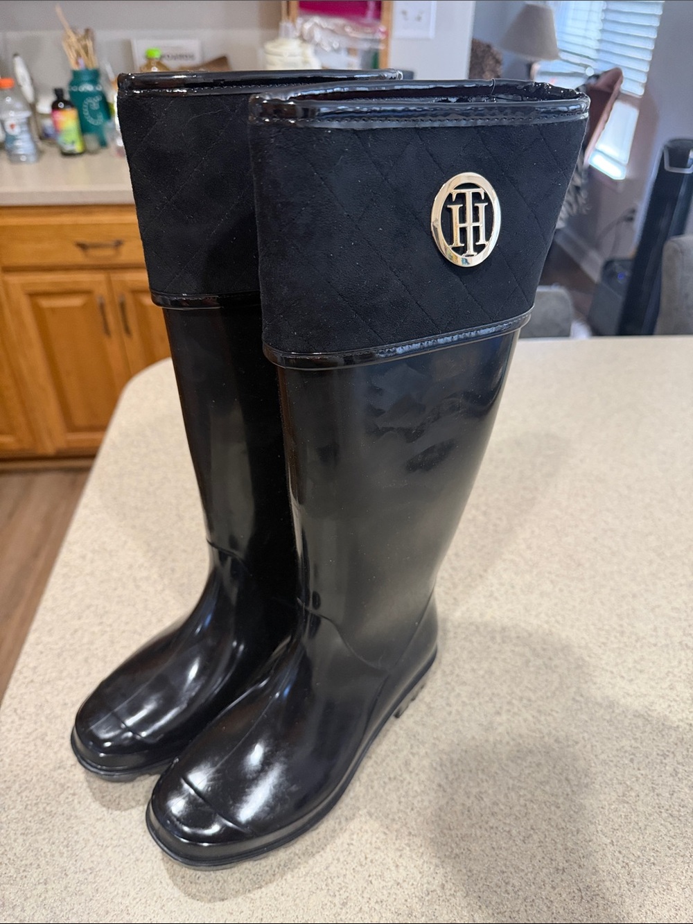 Tommy Hilfiger Shiner Black Knee High Rain Boots Size 5M – Original Box